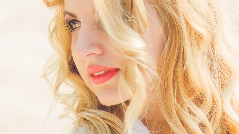 Mouchantat, Lips - Image